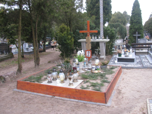 Grób Danuta Macewicz