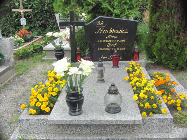 Grób Maria Mackiewicz