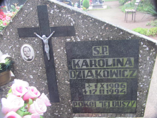 Grób Karolina Dziakowicz